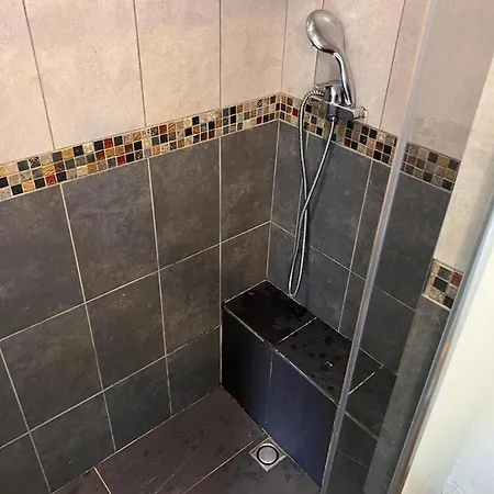 Privee Proche Metro Et Rocade منزل للإقامة *