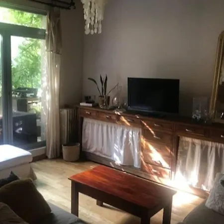 Privée Proche Métro Et Rocade Séjour chez l'habitant